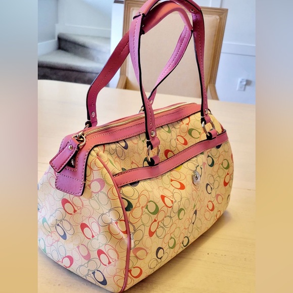 Coach Multicolored Chelsea Bag. $150 - Picture 5 of 5